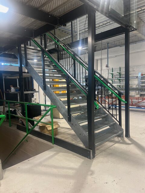 Rettløpet trapp mezzanine